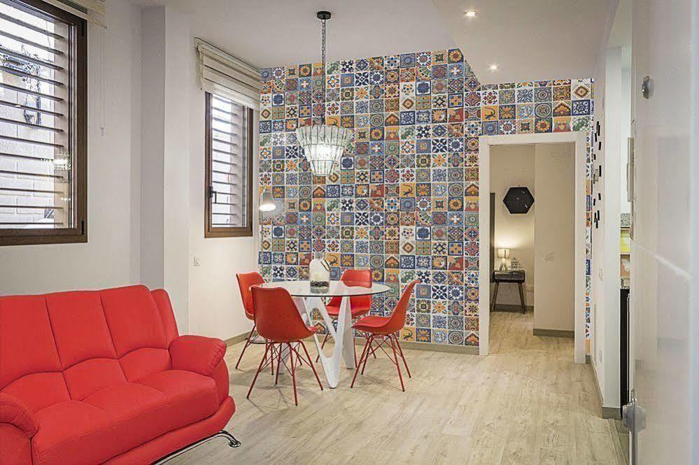 Apartments Hostemplo Suites Барселона Екстер'єр фото