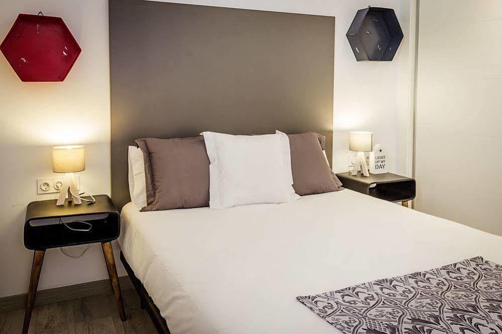 Apartments Hostemplo Suites Барселона Екстер'єр фото