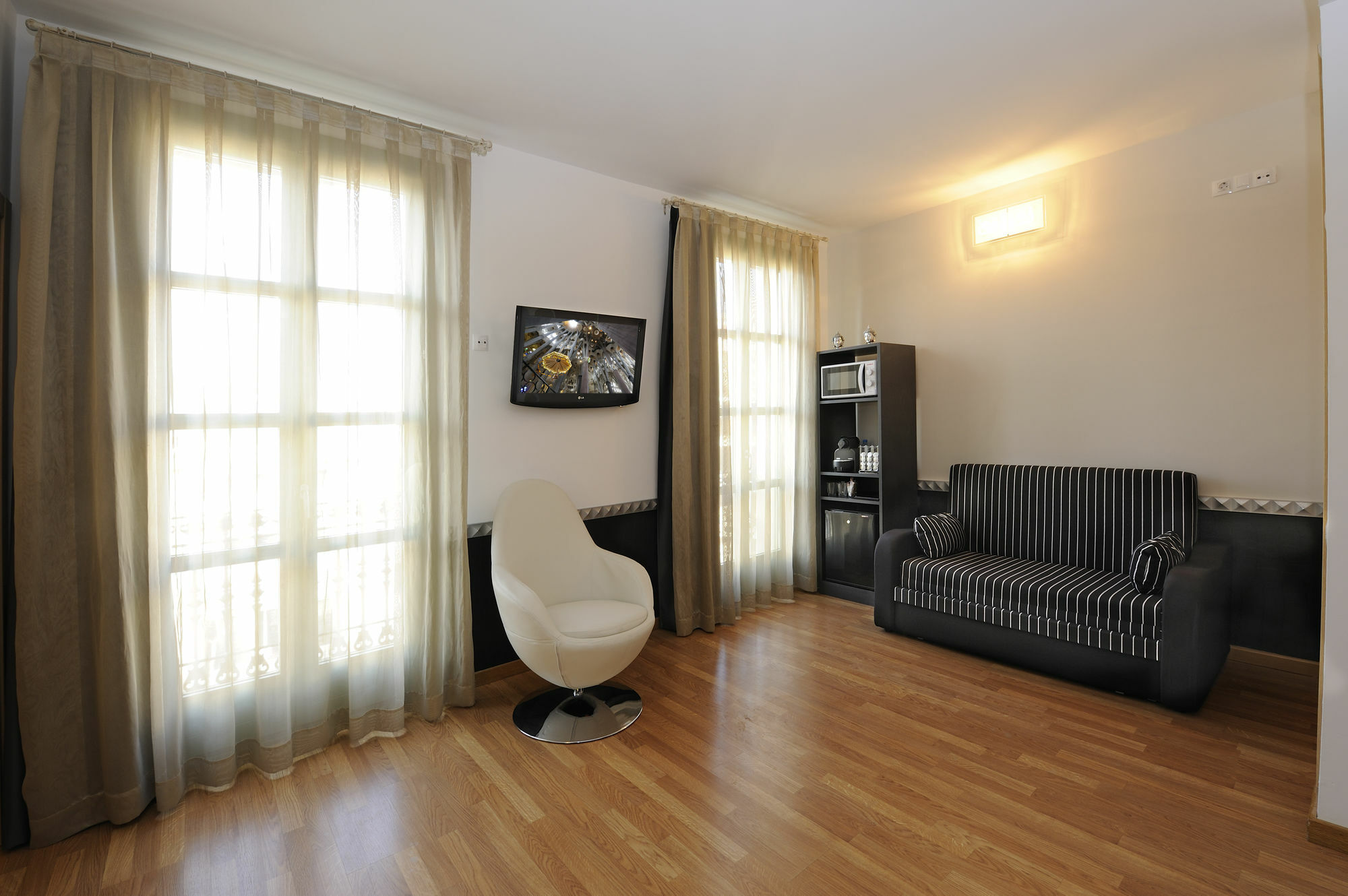 Apartments Hostemplo Suites Барселона Екстер'єр фото
